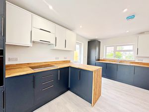 Kitchen- click for photo gallery